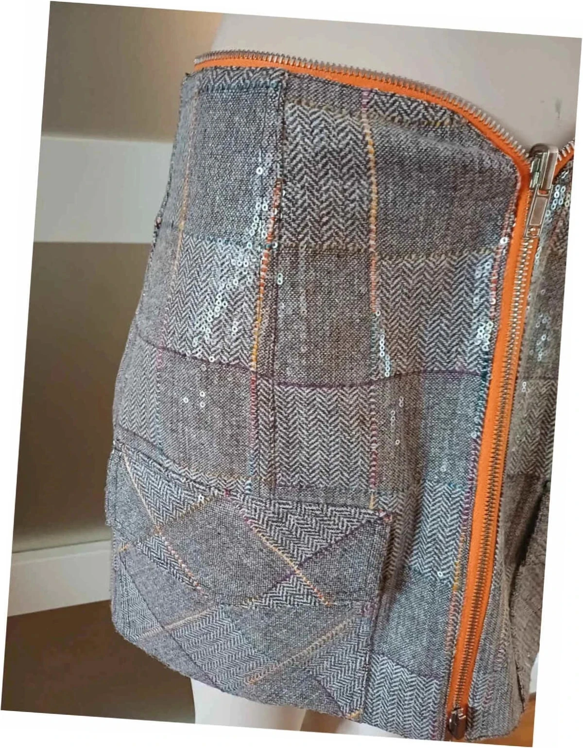Pieza de diseñador Falda reversible Desfile VictoriaTomas Lentejuelas Marrón gris único – photo 2